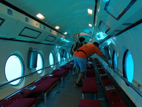 Submarine Underwater tour